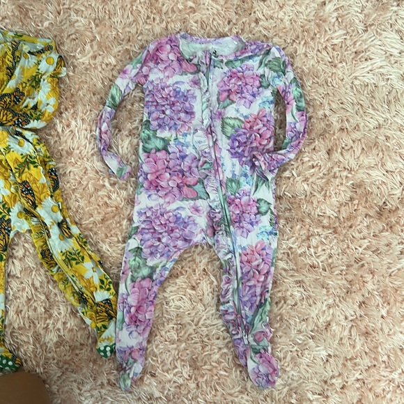 12-18 month Bums and Roses zip up footie pajamas. Excellent used condition. - Picture 4 of 13